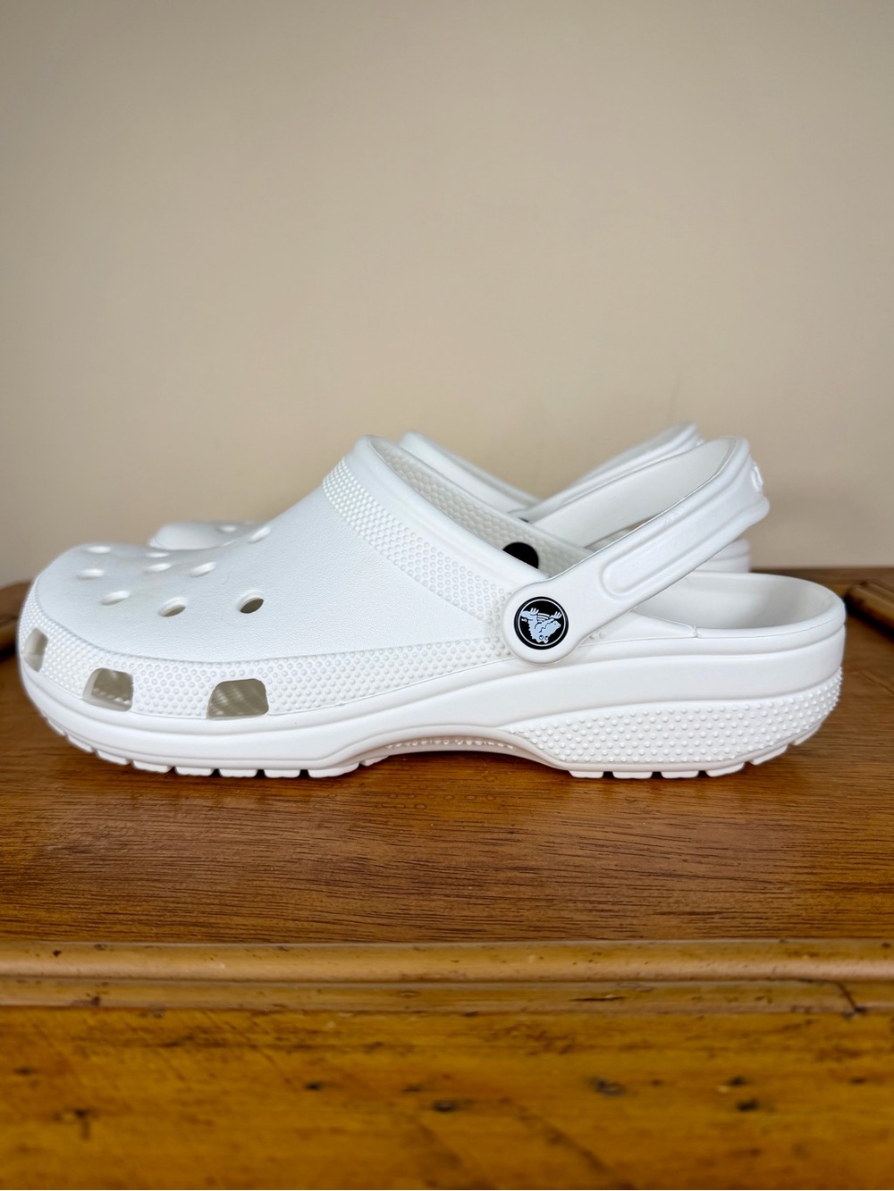 New Crocs Men’s Classic Clogs White Size 11